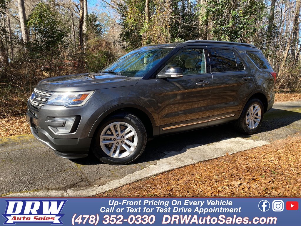 2017 Ford Explorer XLT's photo